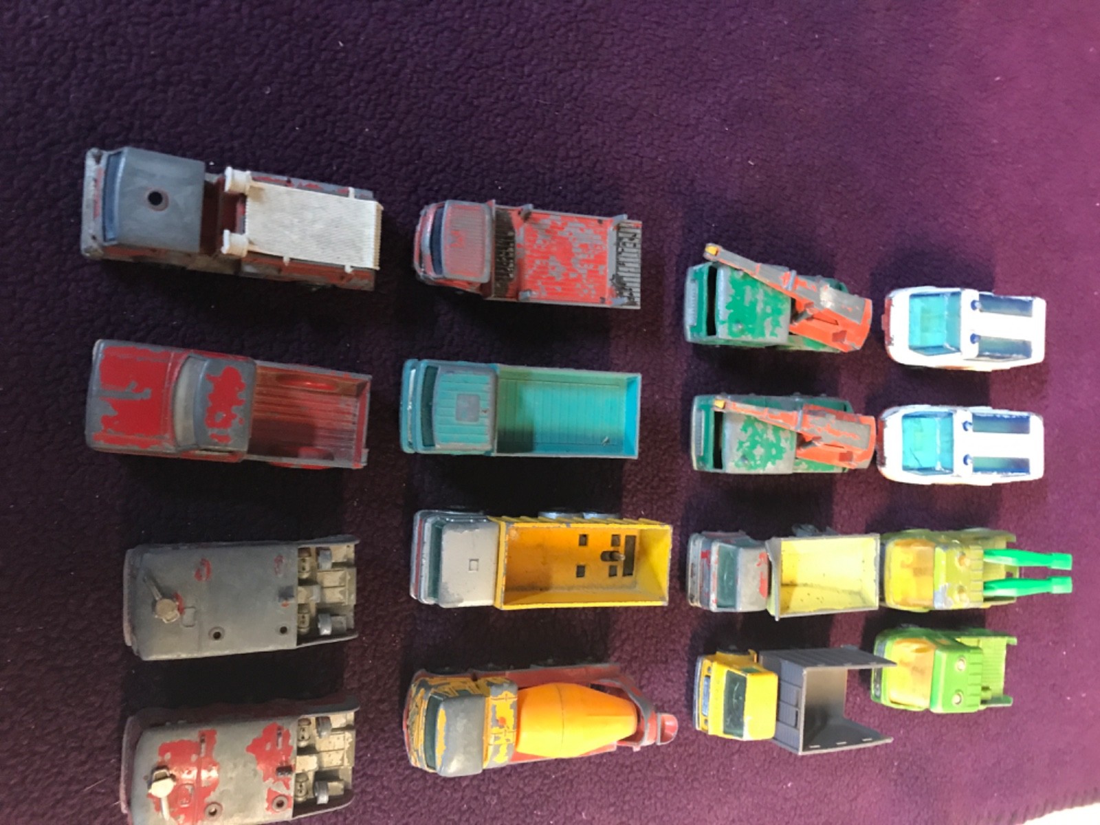 Vintage Lesney Matchbox Junkyard Lot ~ Cars ,Trucks, Motorcycle , etc..