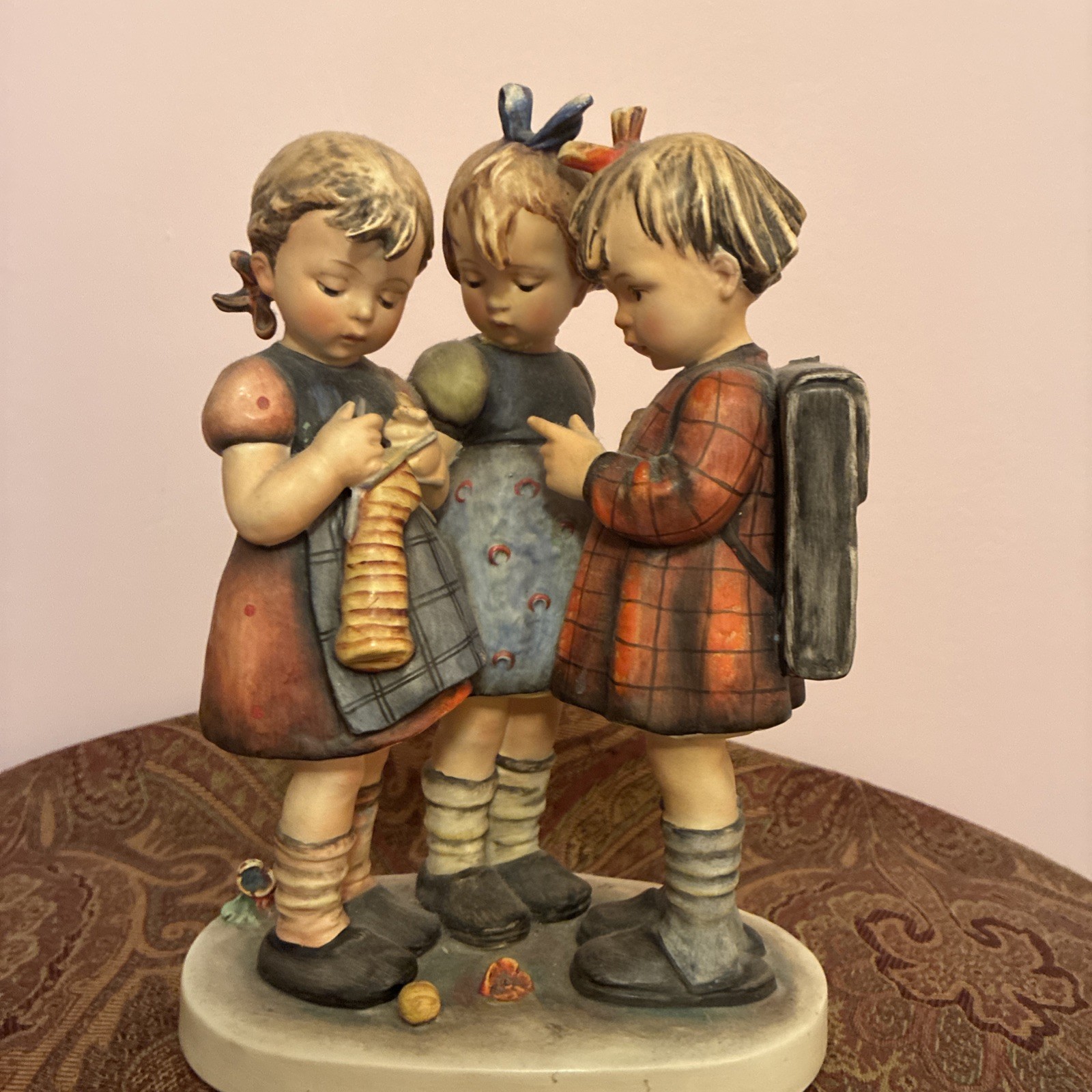 Vintage M.I. HUMMEL 3 School Girls Knitting Figurine #177 RARE Vintage M.I. HUMMEL 3 School Girls Knitting Figurine #177 RARE