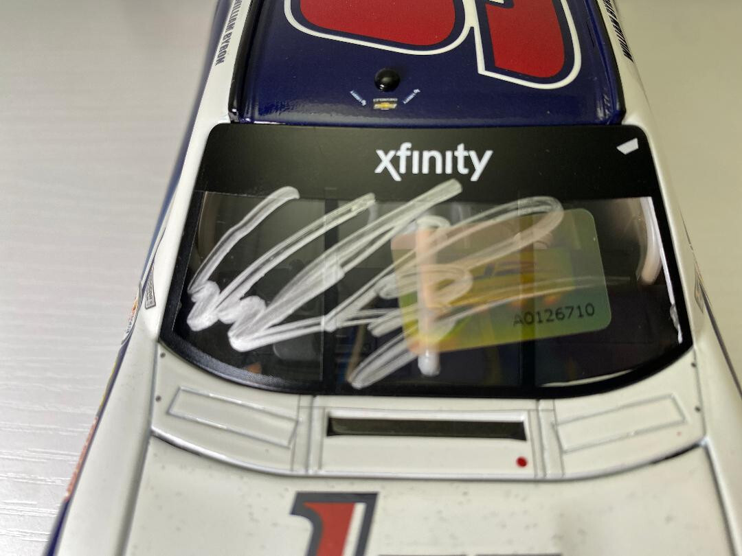 SIGNED NASCAR 2017 WILLIAM BYRON #9 INDY WIN LIBERTY UNIVERSITY XFINITY 1:24 CAR SIGNED NASCAR 2017 WILLIAM BYRON #9 INDY WIN LIBERTY UNIVERSITY XFINITY 1:24 CAR