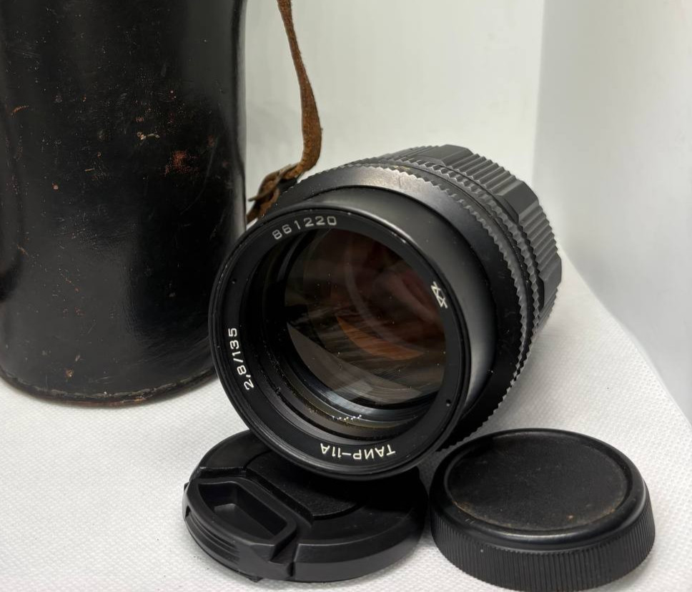 KMZ Tair-11A 135mm f/2.8 Lens - M42 Mount + Canon EF Adapter 20 Aperture KMZ Tair-11A 135mm f/2.8 Lens - M42 Mount + Canon EF Adapter 20 Aperture