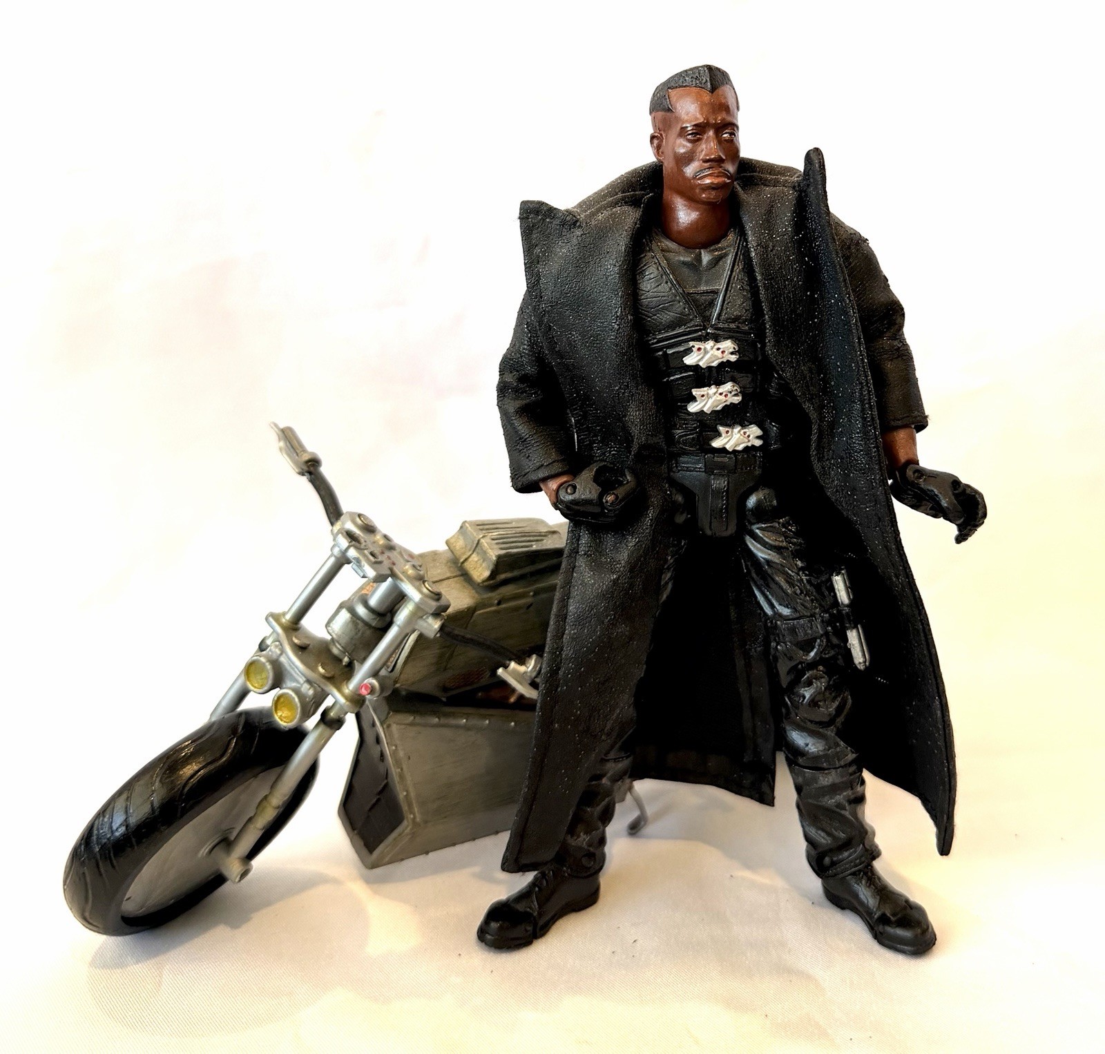 2003 ToyBiz Marvel Legends Series 5 BLADE with Motorcycle Movie Wesley Snipes 2003 ToyBiz Marvel Legends Series 5 BLADE with Motorcycle Movie Wesley Snipes