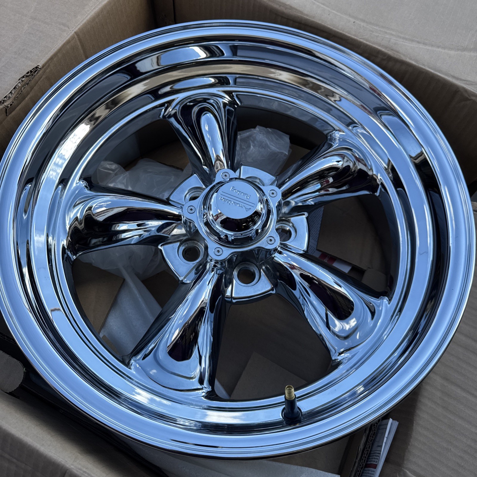 American Racing Vintage VN615 Torq Thrust II 1 Pc 17x7 5x120.65 0mm Chrome Wheel American Racing Vintage VN615 Torq Thrust II 1 Pc 17x7 5x120.65 0mm Chrome Wheel