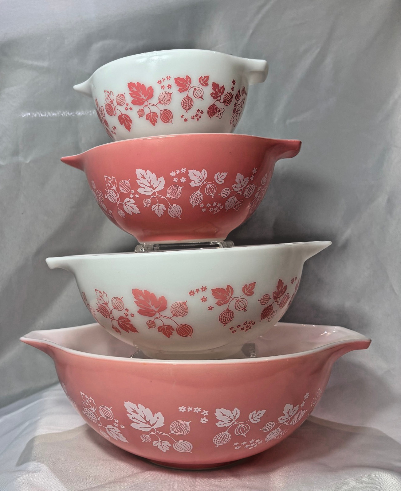 Vtg Pryex Pink Gooseberry Cinderella Bowls Set Of 4 Mixing Bowls GREAT CONDITION