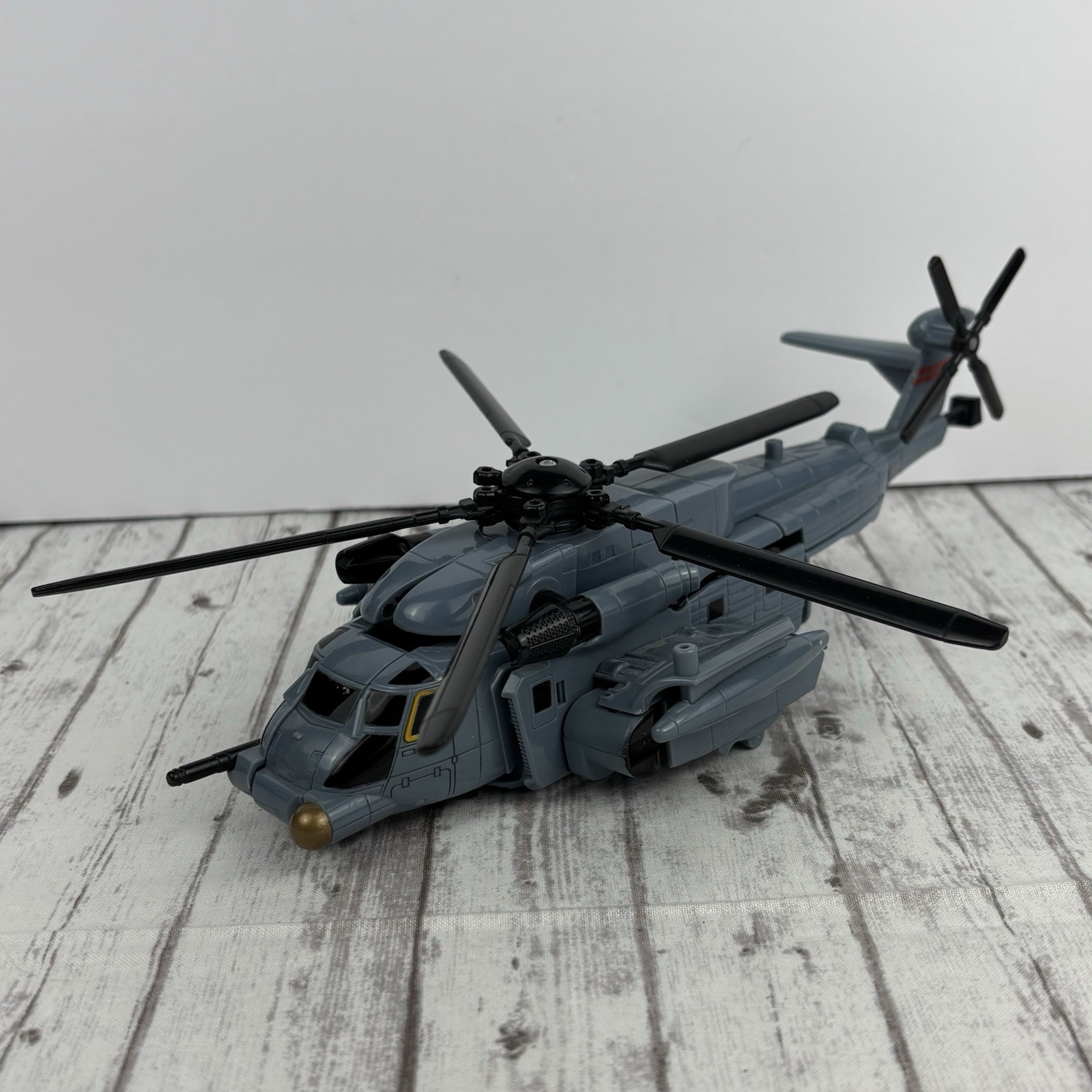 Transformers 2007 Movie Voyager: Blackout Action Figure Near Complete