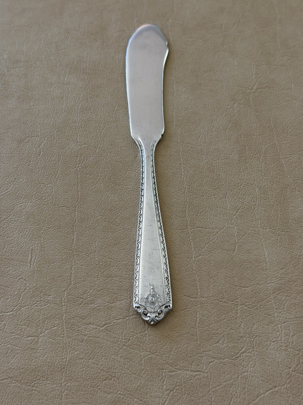 RARE Sm Silver Westmorland Lady Hilton Flat Handle Butter Spreader 26.3g TESTED RARE Sm Silver Westmorland Lady Hilton Flat Handle Butter Spreader 26.3g TESTED
