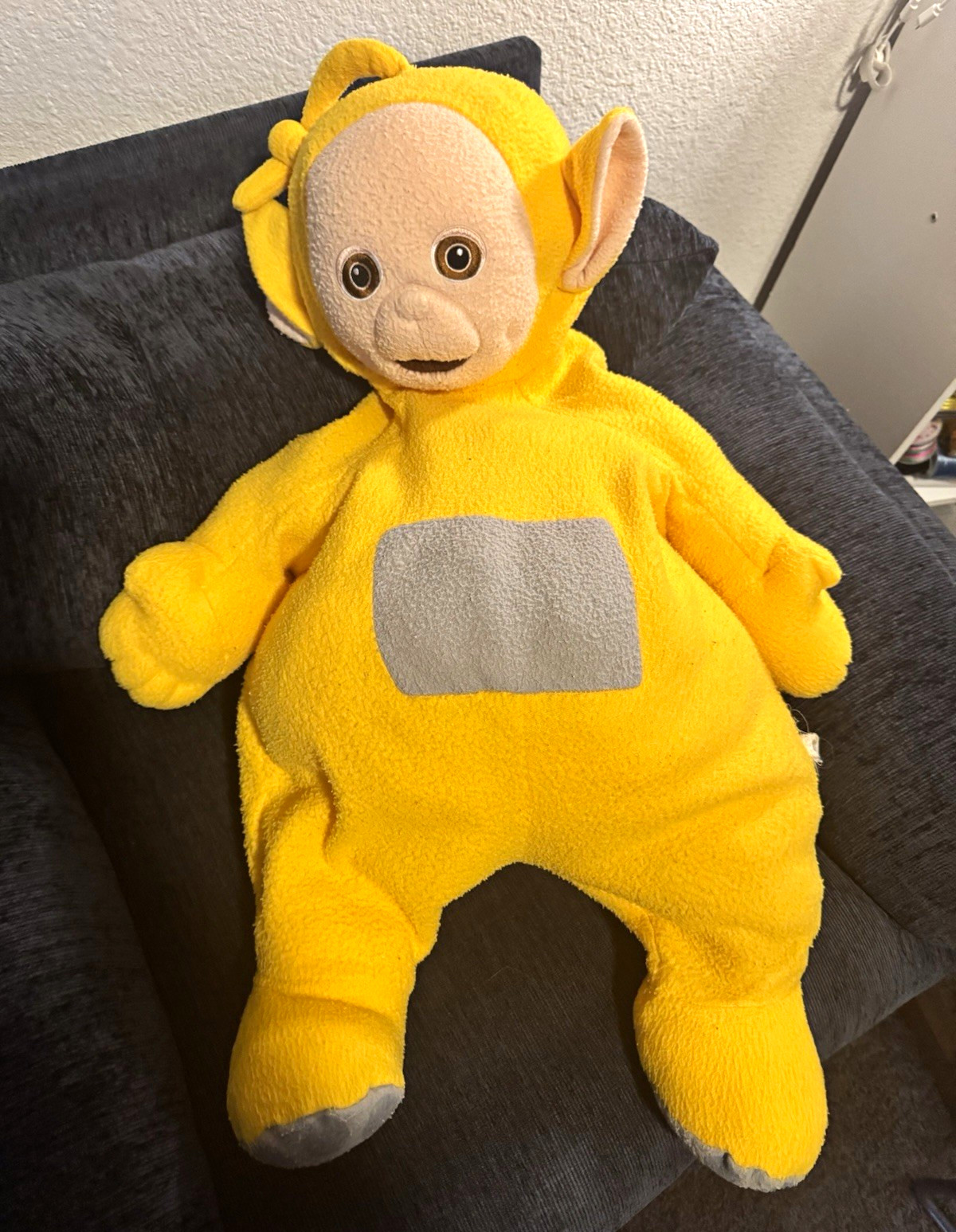 Vintage 1998 Playskool Teletubbies Laa-Laa 30” Jumbo Plush