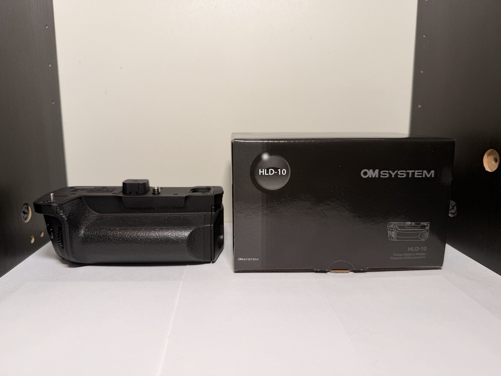 OM SYSTEM HLD-10 Power Battery Holder for OM SYSTEM OM-1 and OM-1 II