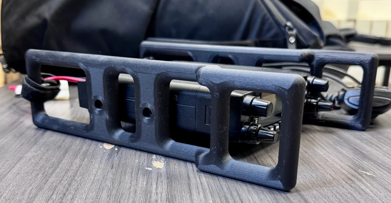 Custom Side Rails for TYT TH-9800 Quadband Radio Custom Side Rails for TYT TH-9800 Quadband Radio