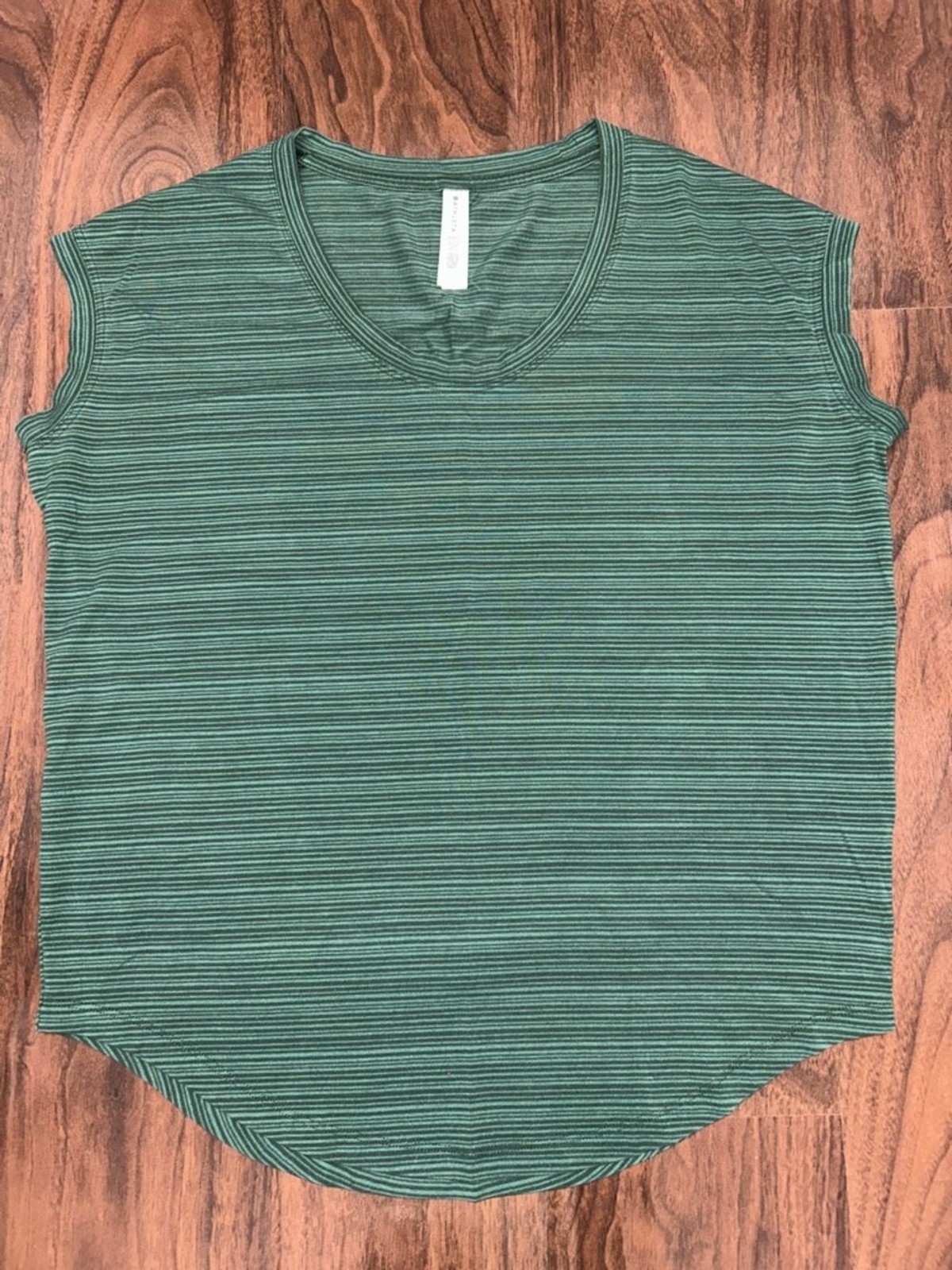 Athleta Cloudlight Stratus Green Striped Tee Sleeveless Athleta Cloudlight Stratus Green Striped Tee Sleeveless