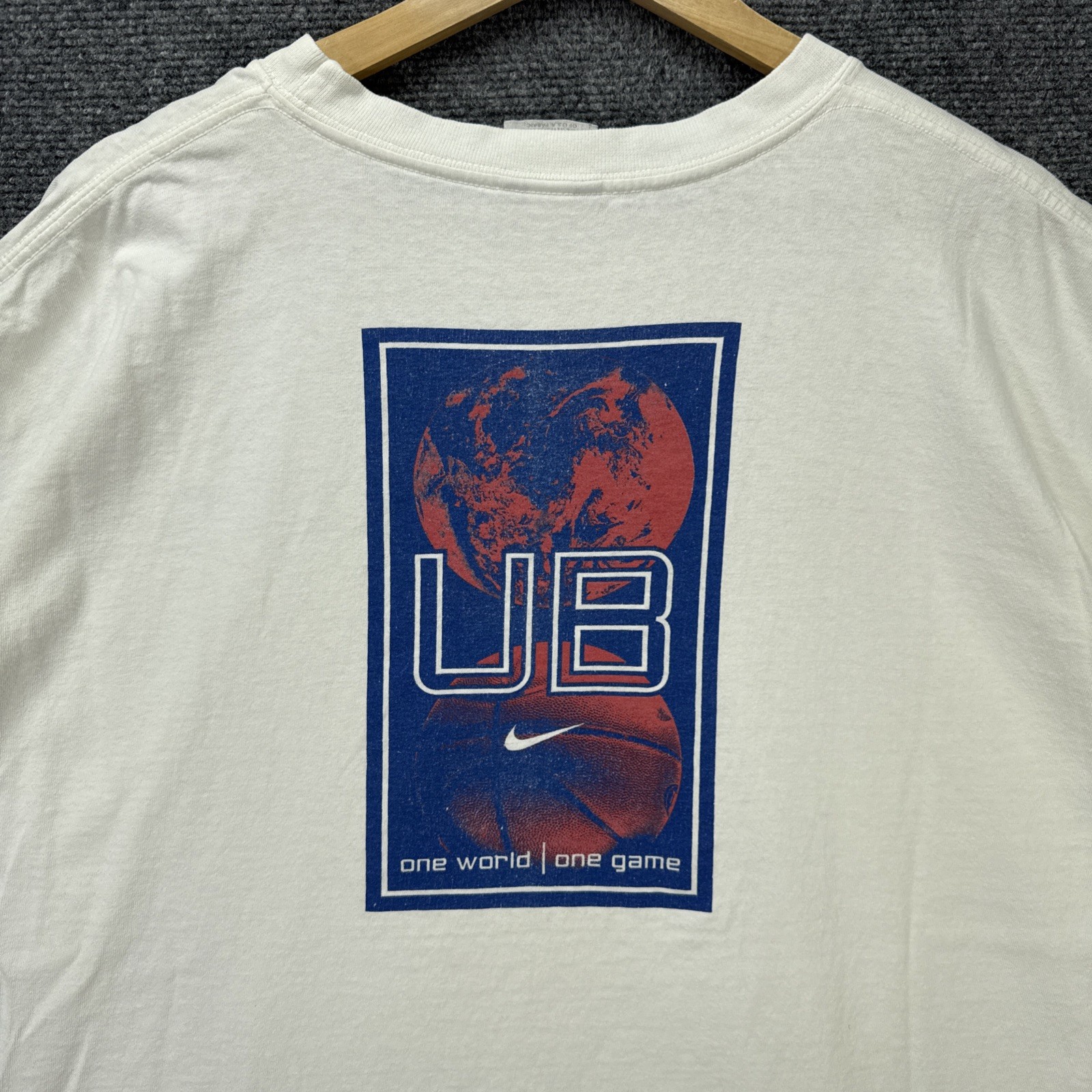 Vintage Nike Shirt Mens 2XL White 90s Center Swoosh United Ballers Basketball Vintage Nike Shirt Mens 2XL White 90s Center Swoosh United Ballers Basketball