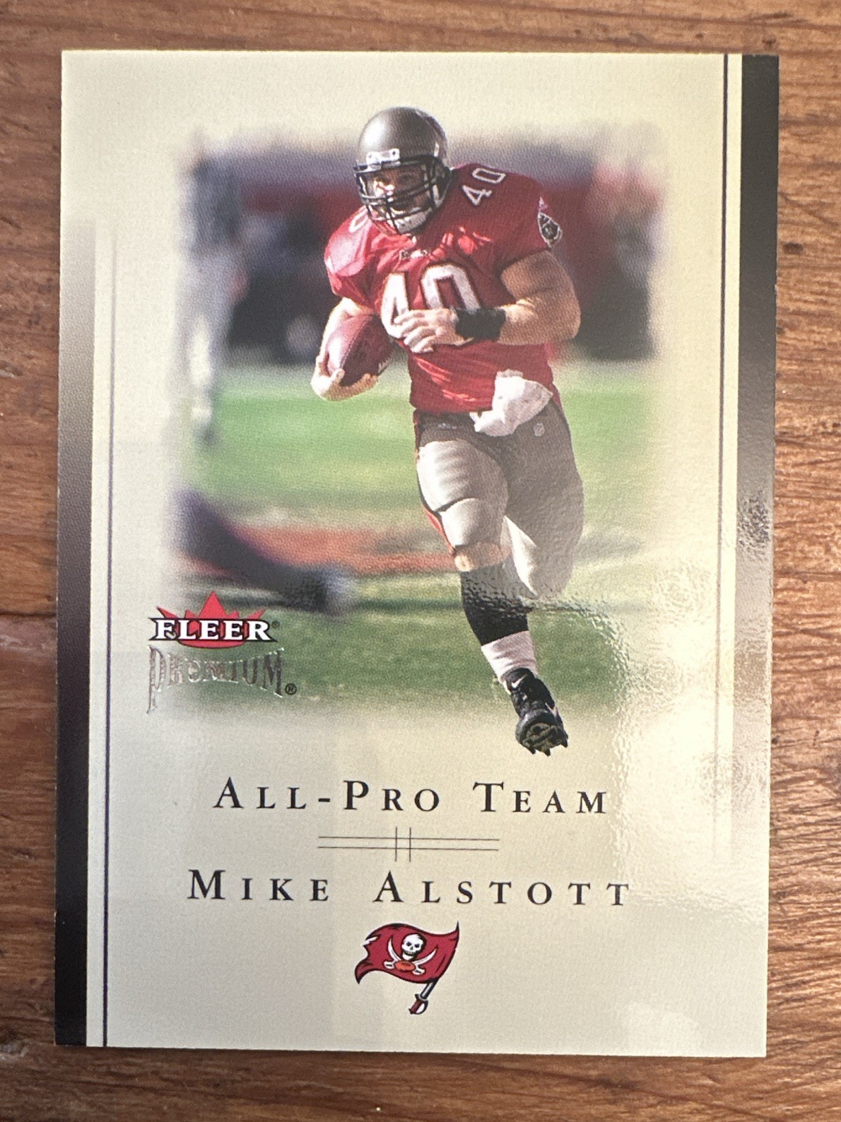 2002 Fleer Premium Mike Alstott Buccaneers ALL-PRO Team Insert #15 APT /1000 2002 Fleer Premium Mike Alstott Buccaneers ALL-PRO Team Insert #15 APT /1000
