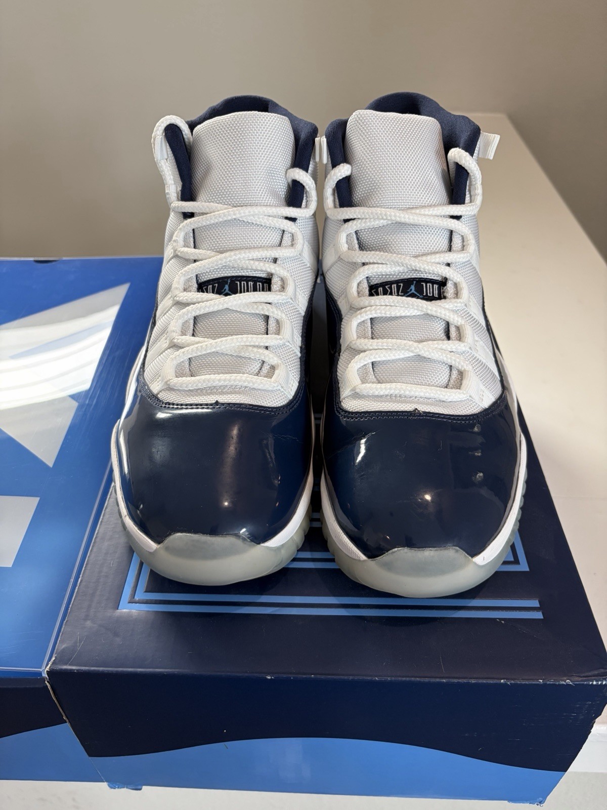 Jordan Air Jordan 11 White/Blue Colorblock Mid Top Lace Up Men’s US 11 Jordan Air Jordan 11 White/Blue Colorblock Mid Top Lace Up Men’s US 11