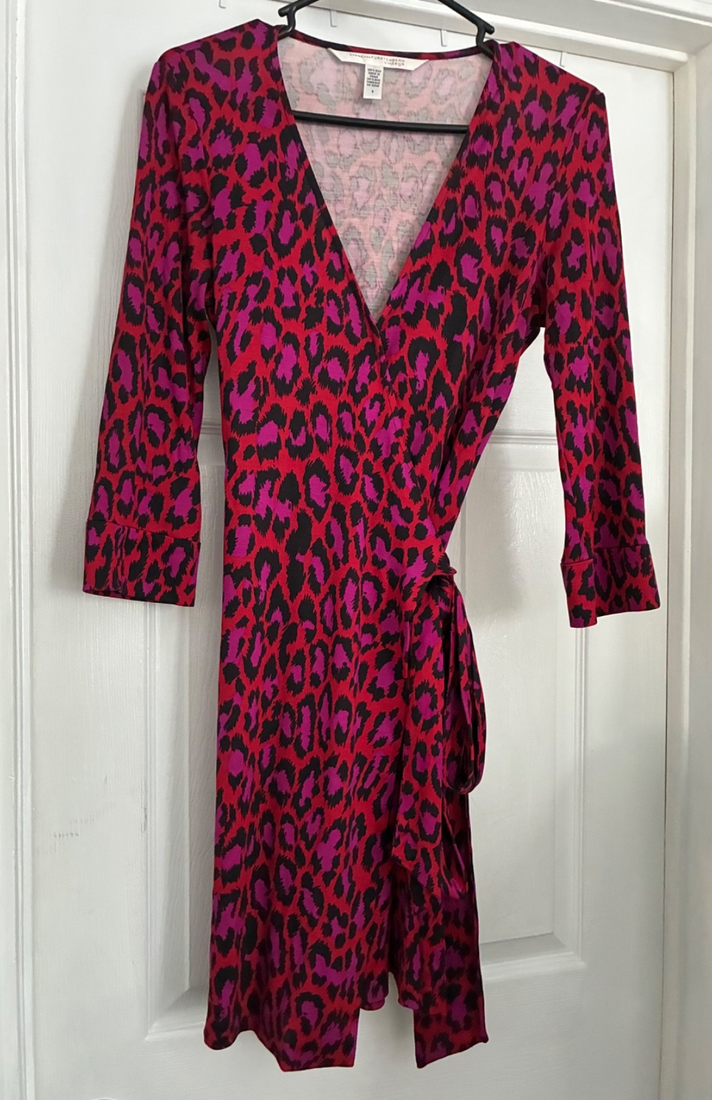 Diane von Furstenberg Vintage DVF 100% Silk Wrap Dress Red Purple Leopard Animal Diane von Furstenberg Vintage DVF 100% Silk Wrap Dress Red Purple Leopard Animal