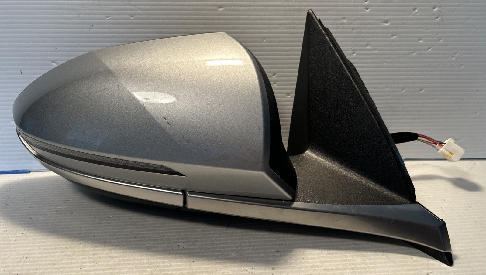 2021 - 2025 Hyundai Elantra Door Mirror Blind Spot Signal Passenger OEM 0857
