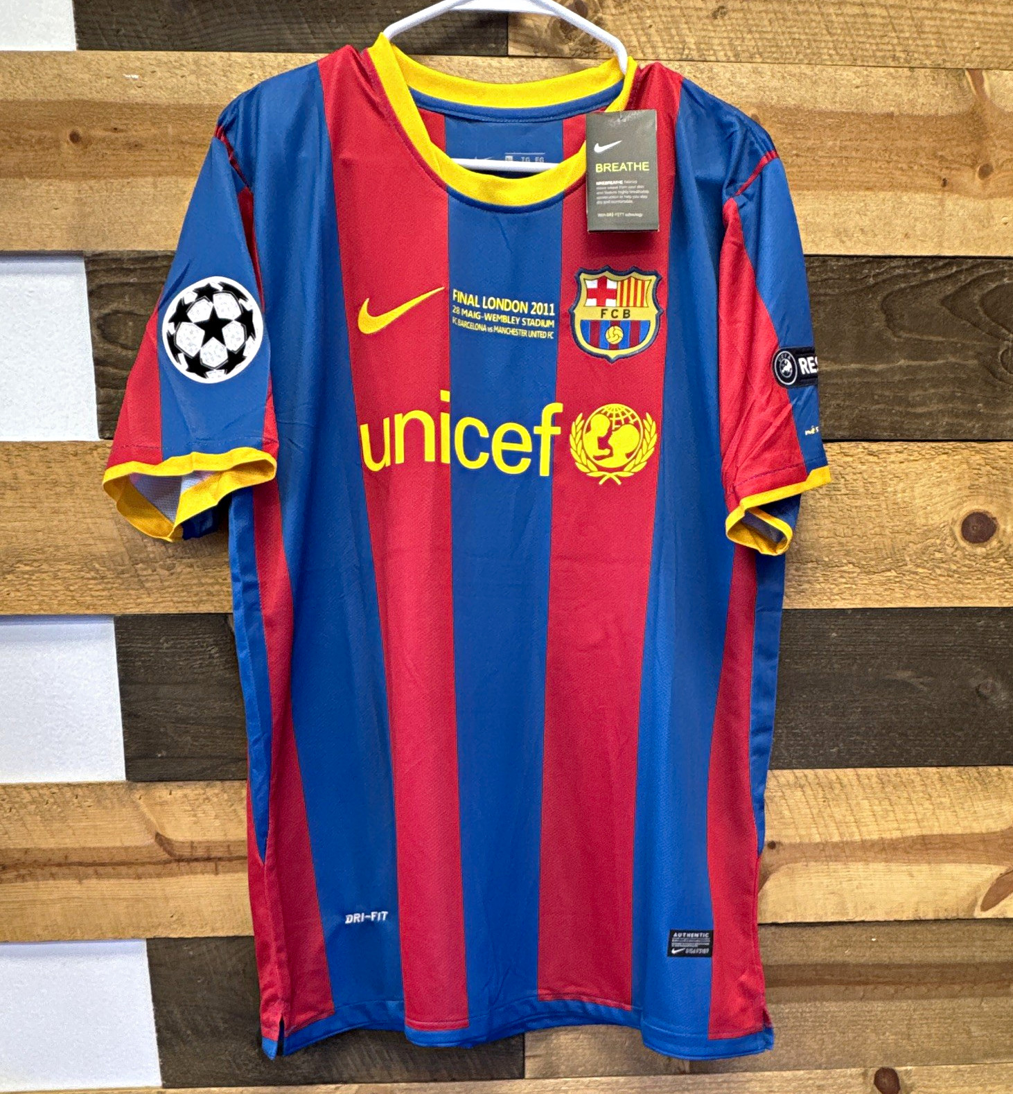 Nike FC Barcelona Lionel Messi #10 Final London 2011 Soccer Jersey Men’s XL Nike FC Barcelona Lionel Messi #10 Final London 2011 Soccer Jersey Men’s XL