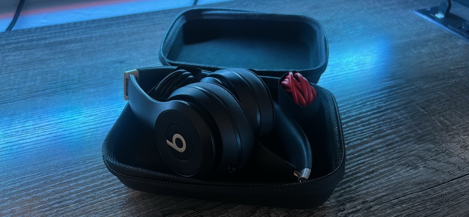 Beats by Dr. Dre Solo3 Bluetooth Wireless On-Ear Headphones - Black MX432LL/A Beats by Dr. Dre Solo3 Bluetooth Wireless On-Ear Headphones - Black MX432LL/A