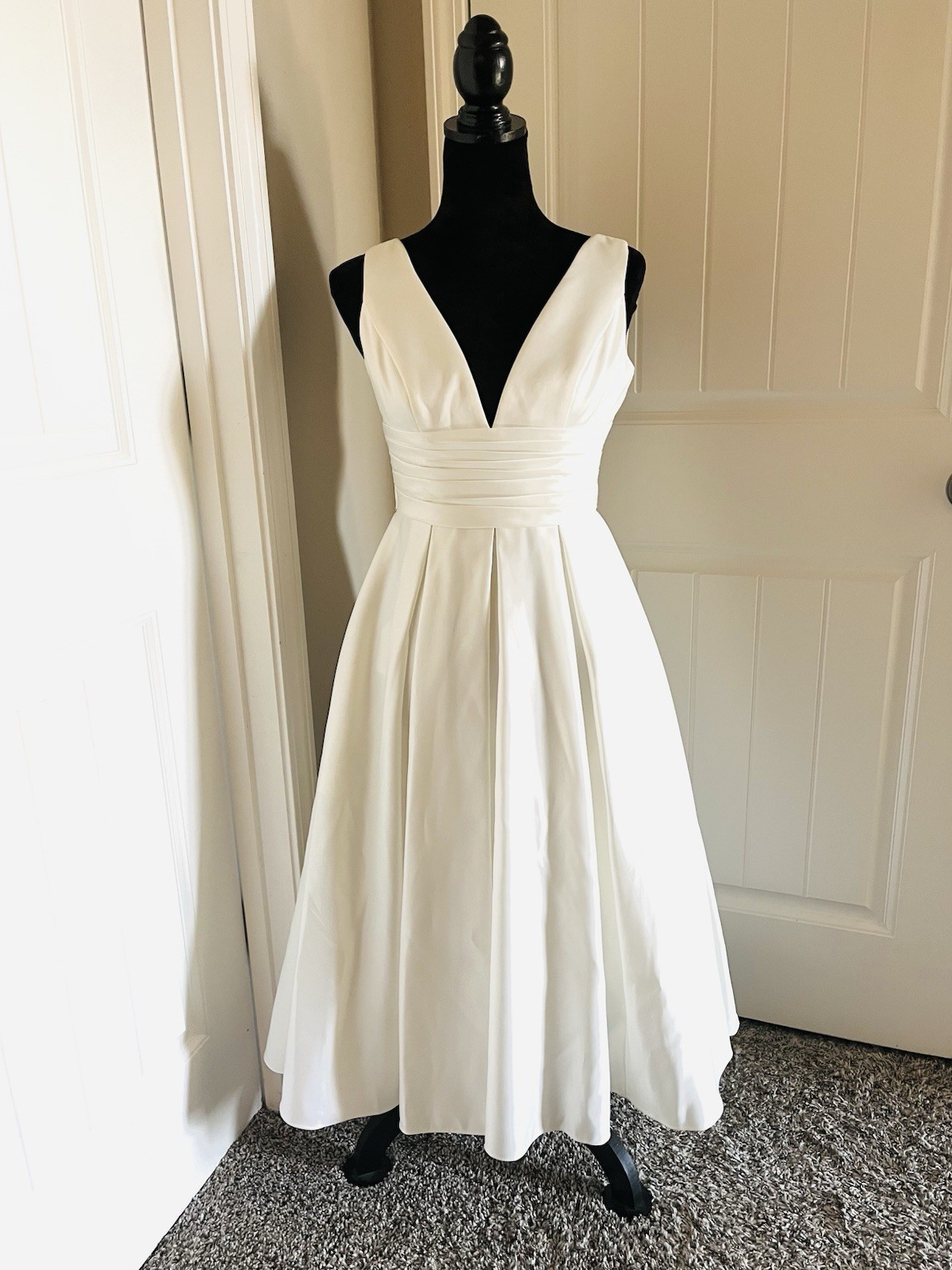 Chic White Sleeveless-Tank Wedding/Prom Dress