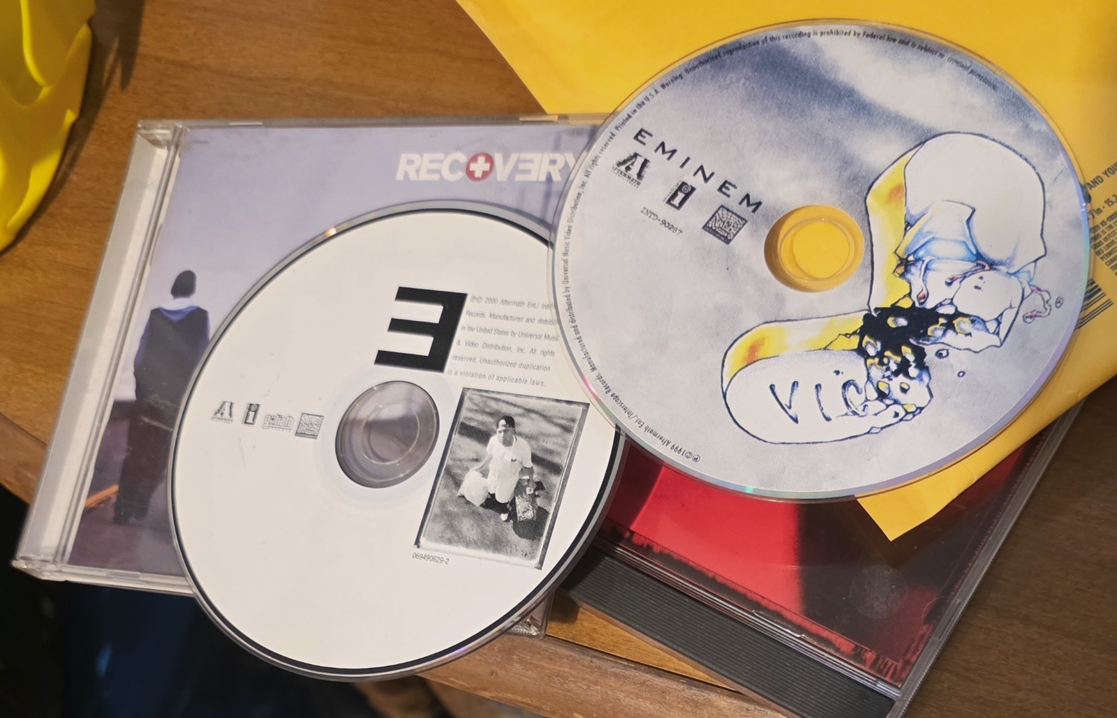 Eminem RECOVERY CD complete/ Marshall Mathers Slim Shady LP *CDs ONLY*LOT OF 3 Eminem RECOVERY CD complete/ Marshall Mathers Slim Shady LP *CDs ONLY*LOT OF 3