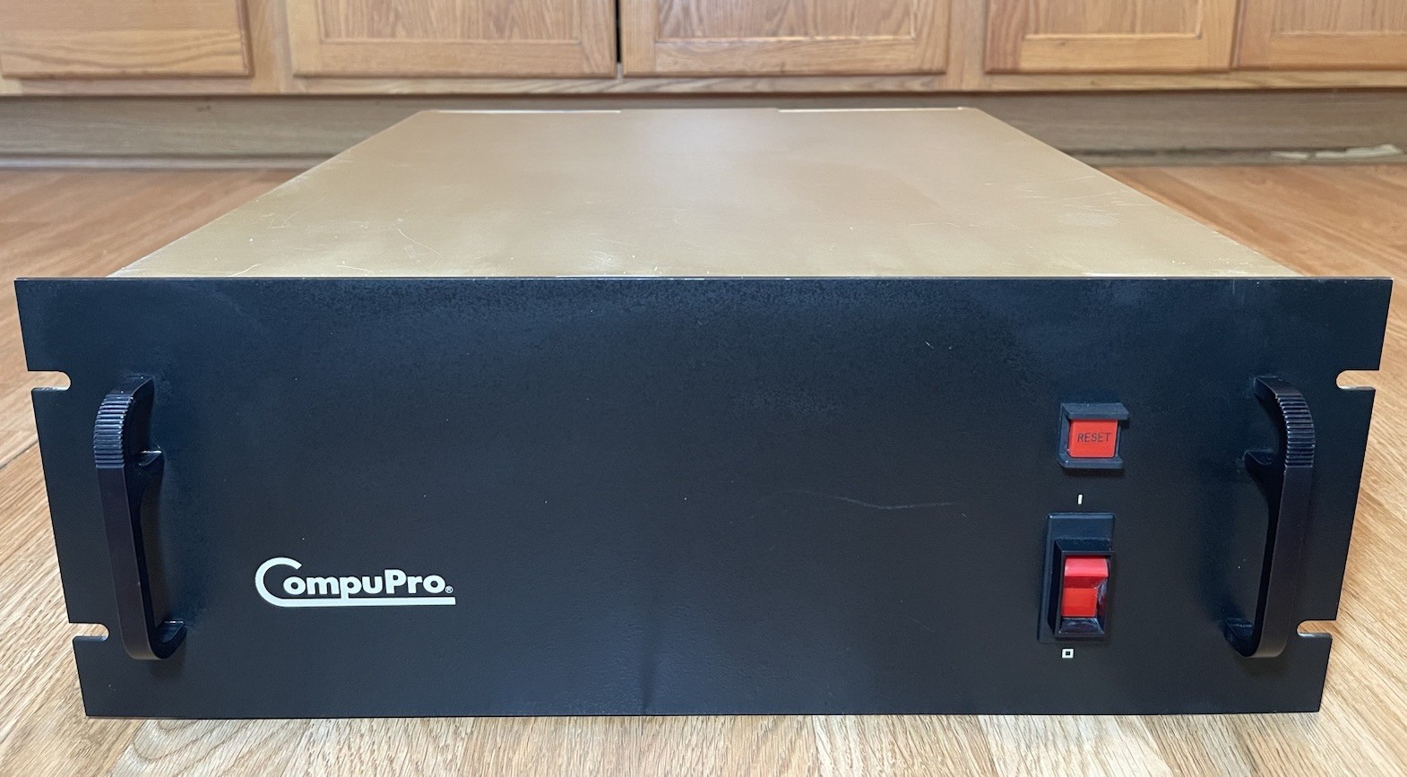 Rare Vintage CompuPro System 8/16 S-100 Enclosure Case 20-Slot