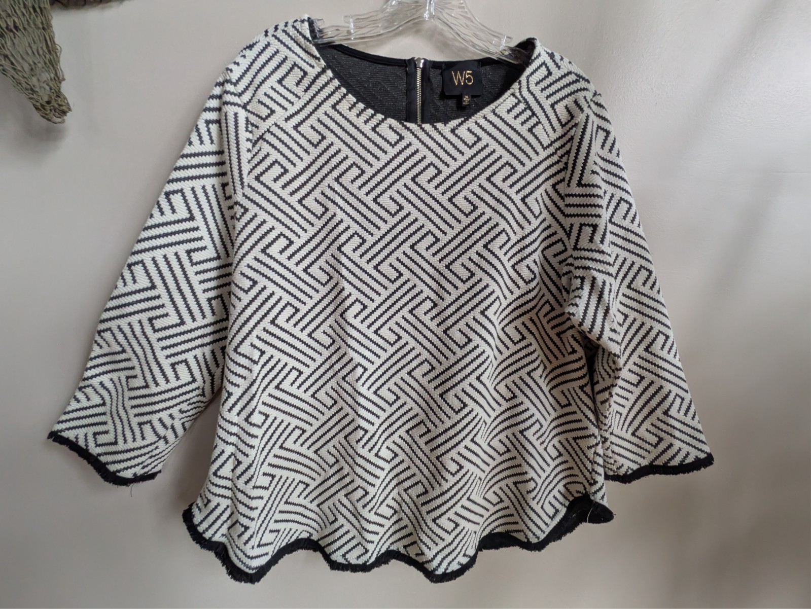 W5 Anthropologie Geometric Back Zip Long Sleeve Top Black White Sz XL USA #746 W5 Anthropologie Geometric Back Zip Long Sleeve Top Black White Sz XL USA #746