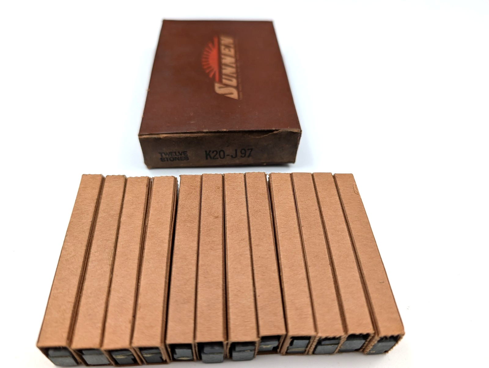 K20-J97 Sunnen Silicon Carbide 500 Grit AK20 Series - Full Box of 12 Stones K20-J97 Sunnen Silicon Carbide 500 Grit AK20 Series - Full Box of 12 Stones