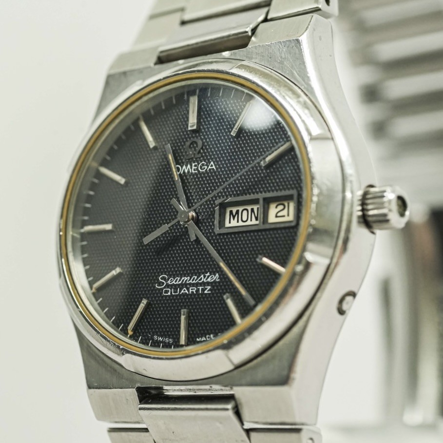 RARE *N MINT* Vintage OMEGA Seamaster Cal.1345 Qz Black Push Day/Date 35mm Men\'s