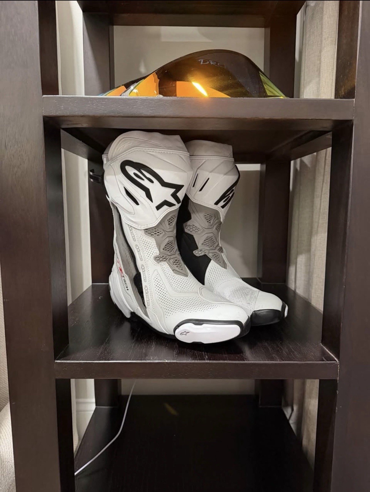AlpineStars Supertech R Vented Boots ALL WHITE AlpineStars Supertech R Vented Boots ALL WHITE