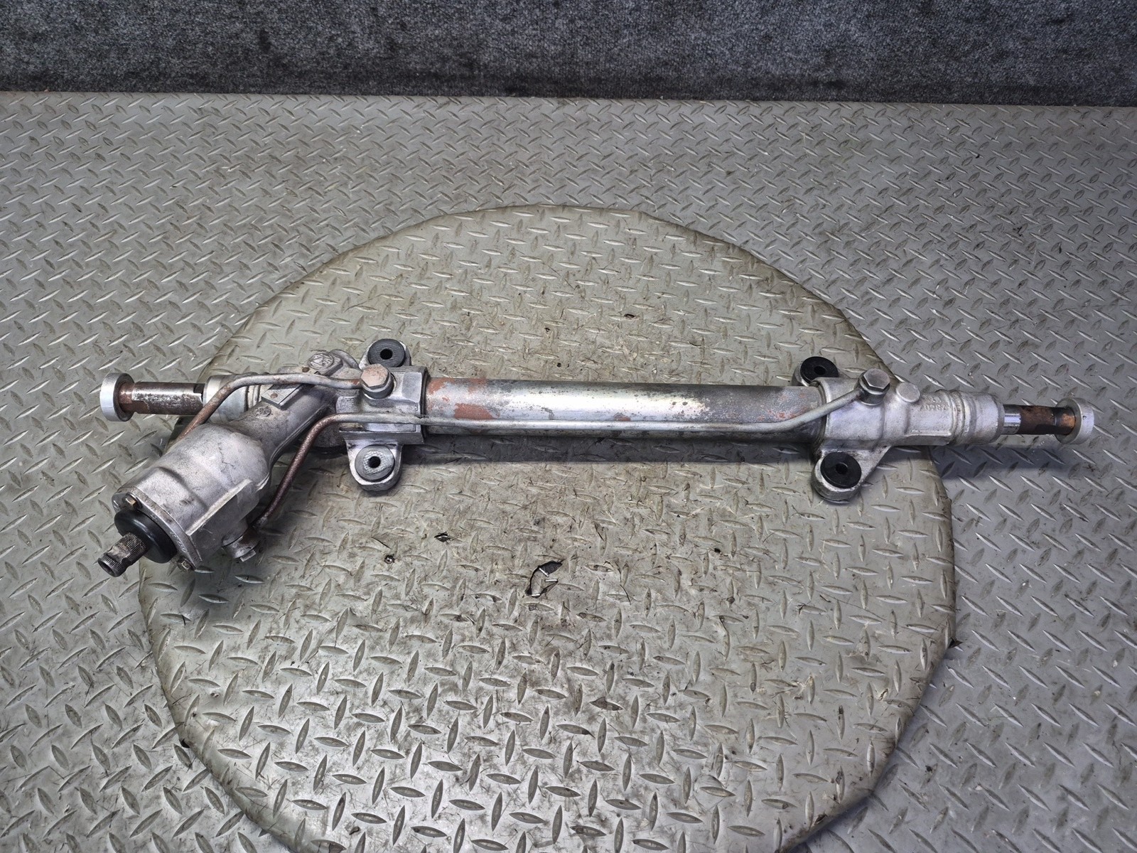1984-1995 PORSCHE 928 S POWER STEERING GEAR RACK AND PINION