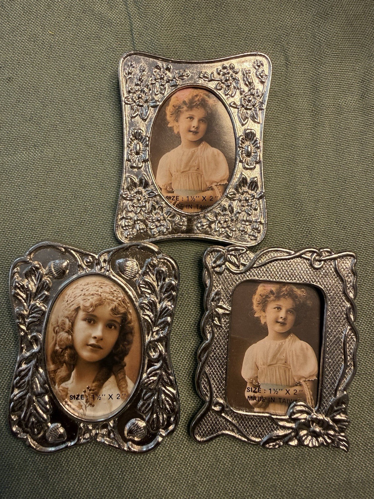 Vintage Floral Art Decor Style Small Photo Frames Set Of 3 Vintage Floral Art Decor Style Small Photo Frames Set Of 3