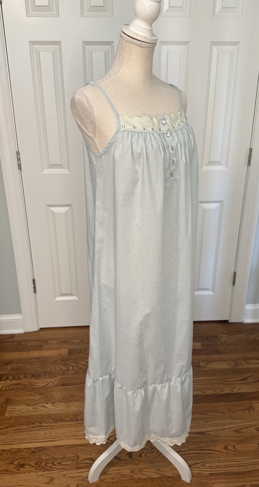 Vintage Delicates Sleepwear Blue Cottagecore Ruffle Nightgown Lace Bodice Small Vintage Delicates Sleepwear Blue Cottagecore Ruffle Nightgown Lace Bodice Small