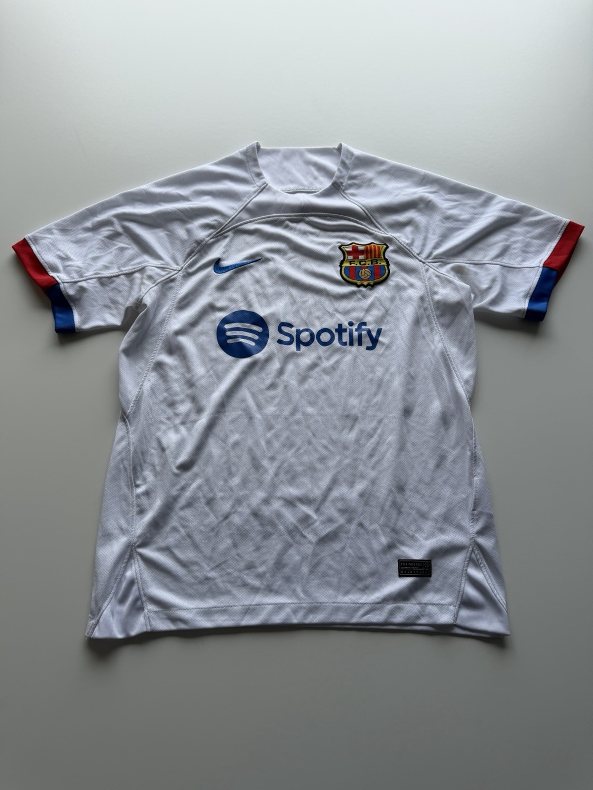 NIKE FC BARCELONA 2023/24 STADIUM AWAY MEN\'S DRI-FIT SOCCER JERSEY DX2686-101 NIKE FC BARCELONA 2023/24 STADIUM AWAY MEN\'S DRI-FIT SOCCER JERSEY DX2686-101