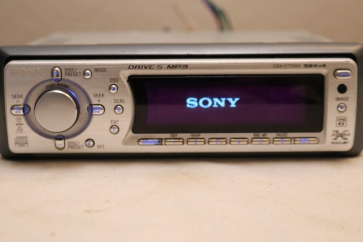 Sony CDX-F7705X 1 DIN In-Dash CD Player MP3 Aux Input Remote Control Sony CDX-F7705X 1 DIN In-Dash CD Player MP3 Aux Input Remote Control