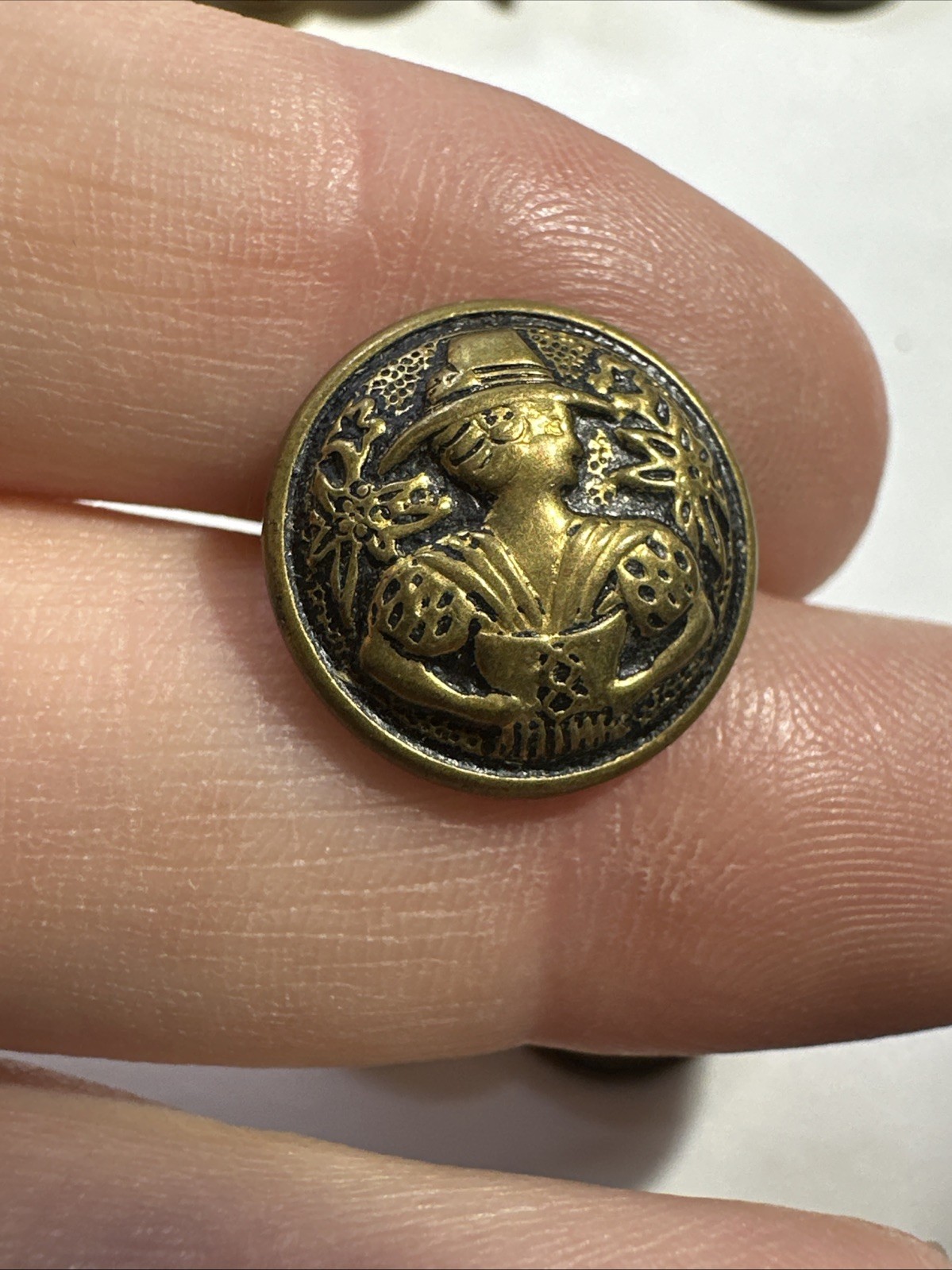 Vintage Victorian Metal Buttons Set Of 5 Lady In Hat Shank Button 