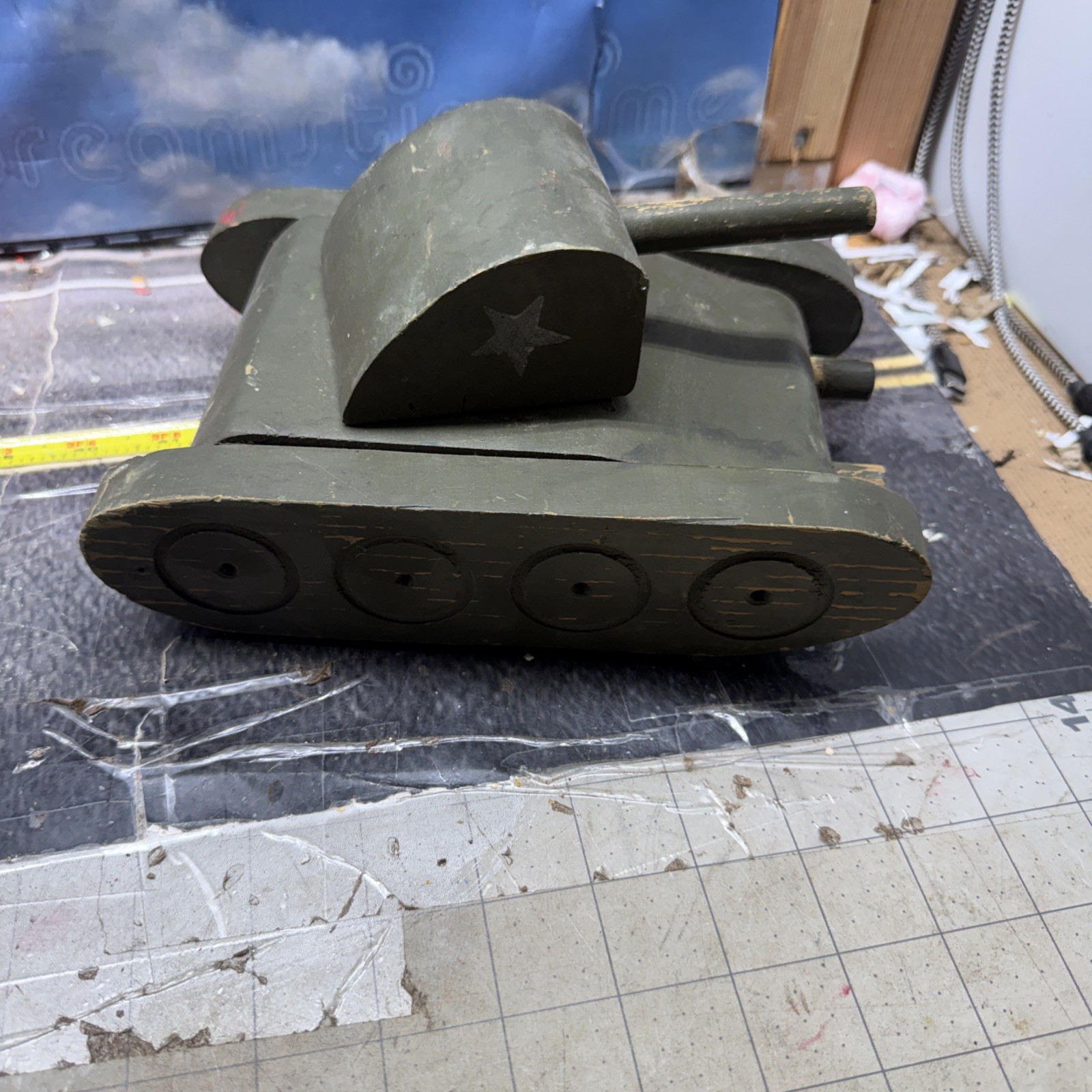WWII Toy Tank Handmade Folk Art Vintage Wooden Moving Turret 1943 Patent 13584? WWII Toy Tank Handmade Folk Art Vintage Wooden Moving Turret 1943 Patent 13584?