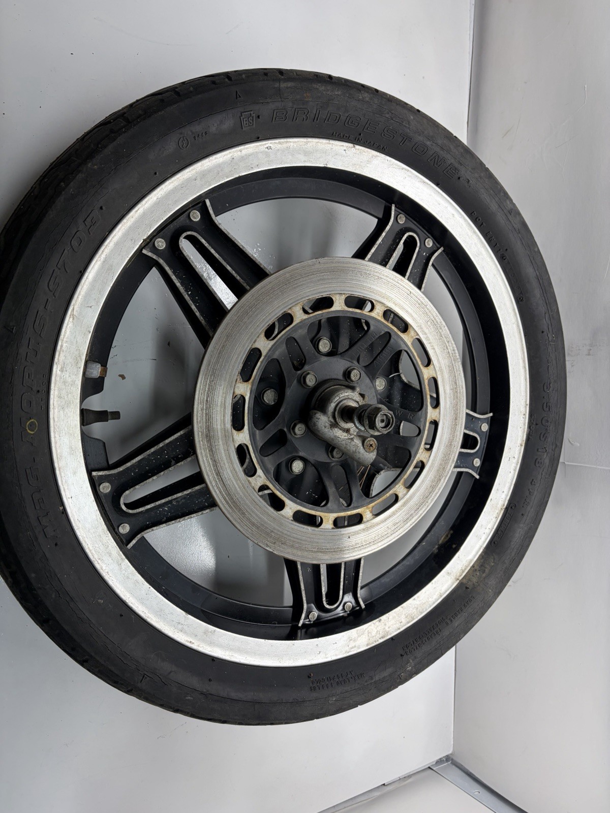 1982-1984 Honda Cm450 Front Wheel Front Rim 18” OEM 1982-1984 1982-1984 Honda Cm450 Front Wheel Front Rim 18” OEM 1982-1984