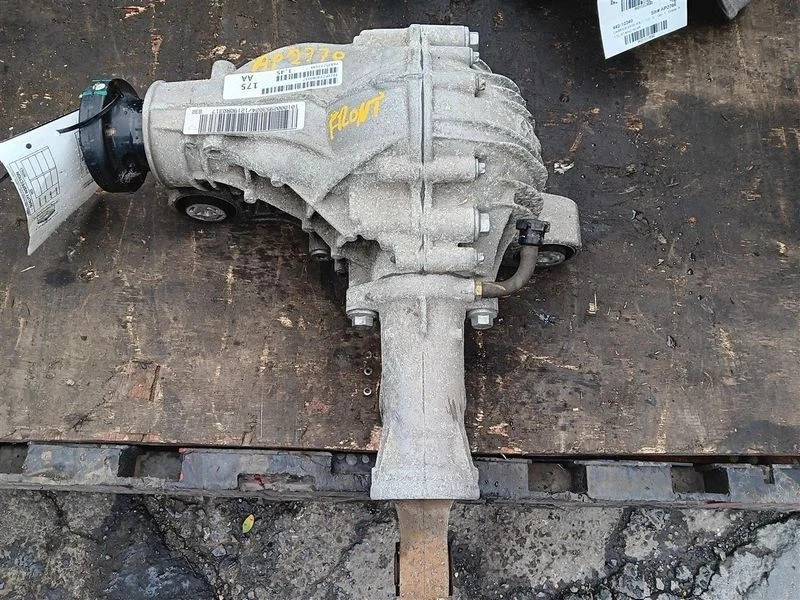 2011-2020 Jeep Grand Cherokee Front Axle Differential Carrier 3.45 Ratio AWD