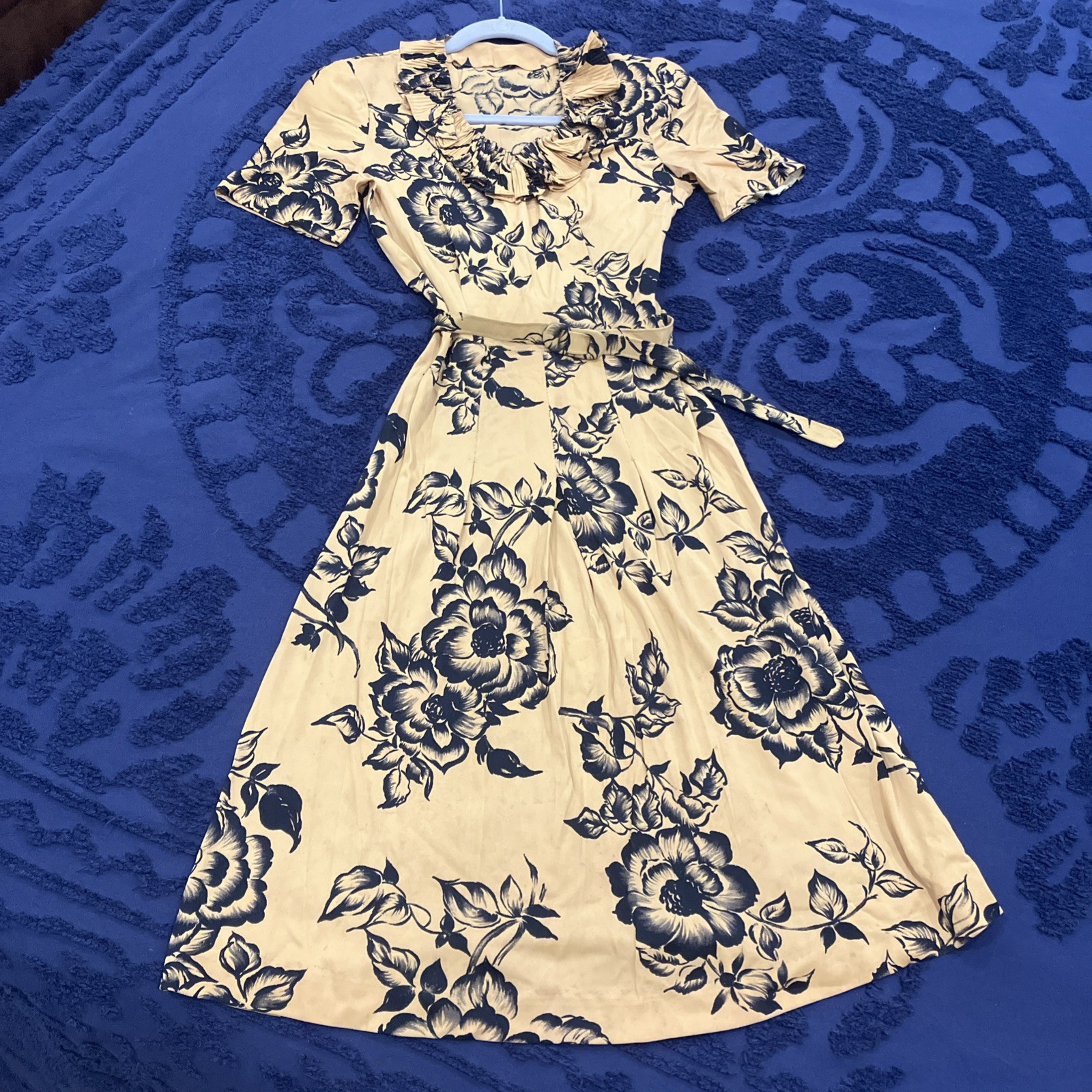 Vintage 1940s Belted Gold Floral Dress, Hand Sewn, 22” Waist - See Photos Vintage 1940s Belted Gold Floral Dress, Hand Sewn, 22” Waist - See Photos