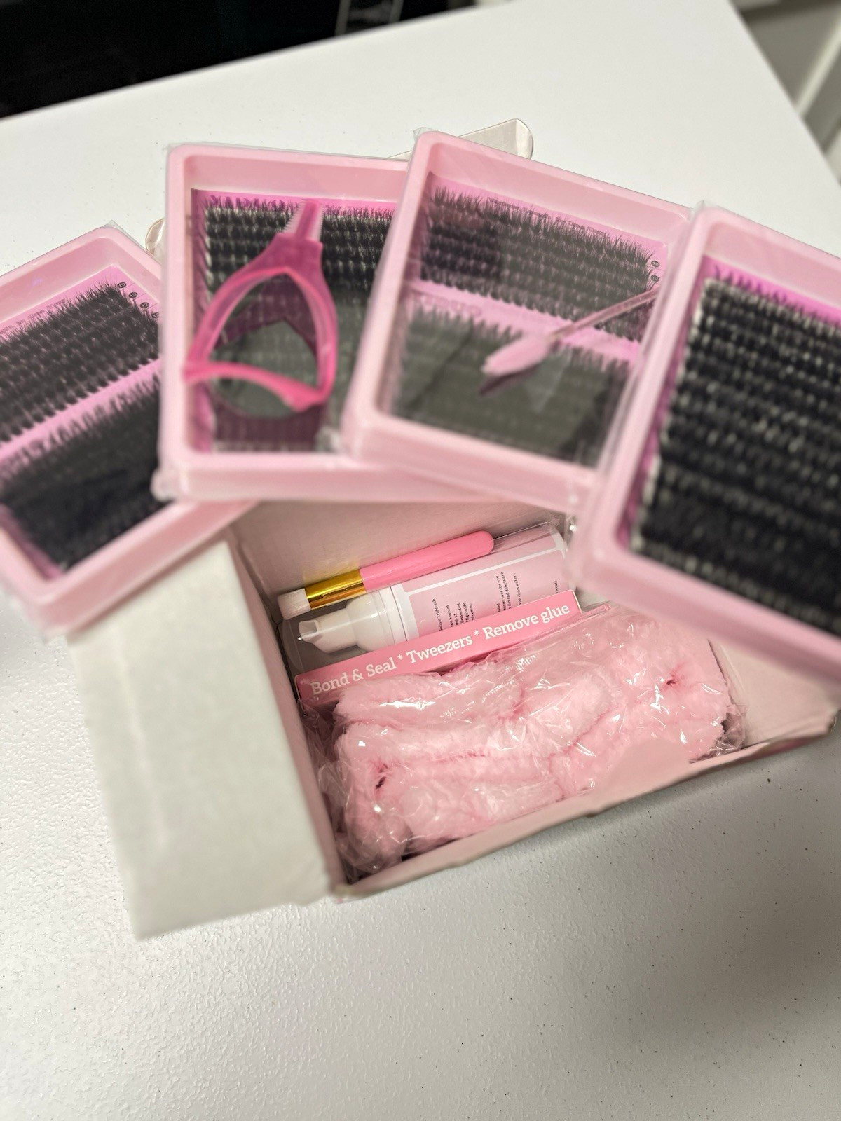 YIDUO DIY Lash Extension Kit Black Natural Handmade Cluster Lashes 5ml YIDUO DIY Lash Extension Kit Black Natural Handmade Cluster Lashes 5ml