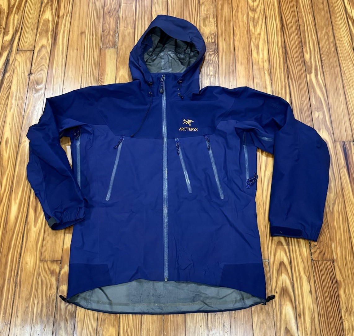 Arc Teryx Theta Ar Jacket 90s 24K Gold Thorn Indigo Men’s Sz Large Gore-Tex Rare Arc Teryx Theta Ar Jacket 90s 24K Gold Thorn Indigo Men’s Sz Large Gore-Tex Rare