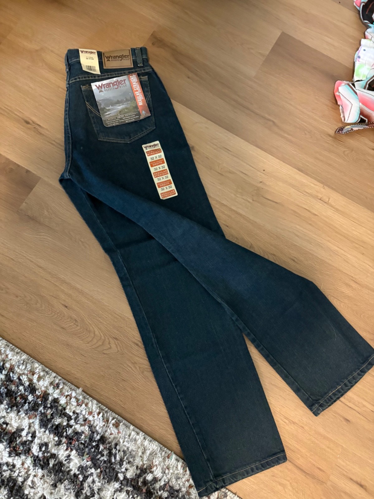 mens wrangler jeans sz 32 x 32 reg. straight mens wrangler jeans sz 32 x 32 reg. straight