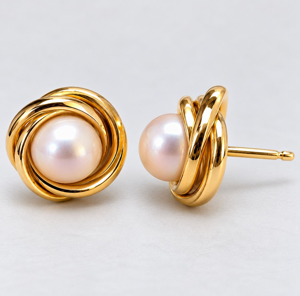 14K Yellow Gold Pearl Stud Earrings Vintage Swirl Knot 6.8mm Estate Jewelry
