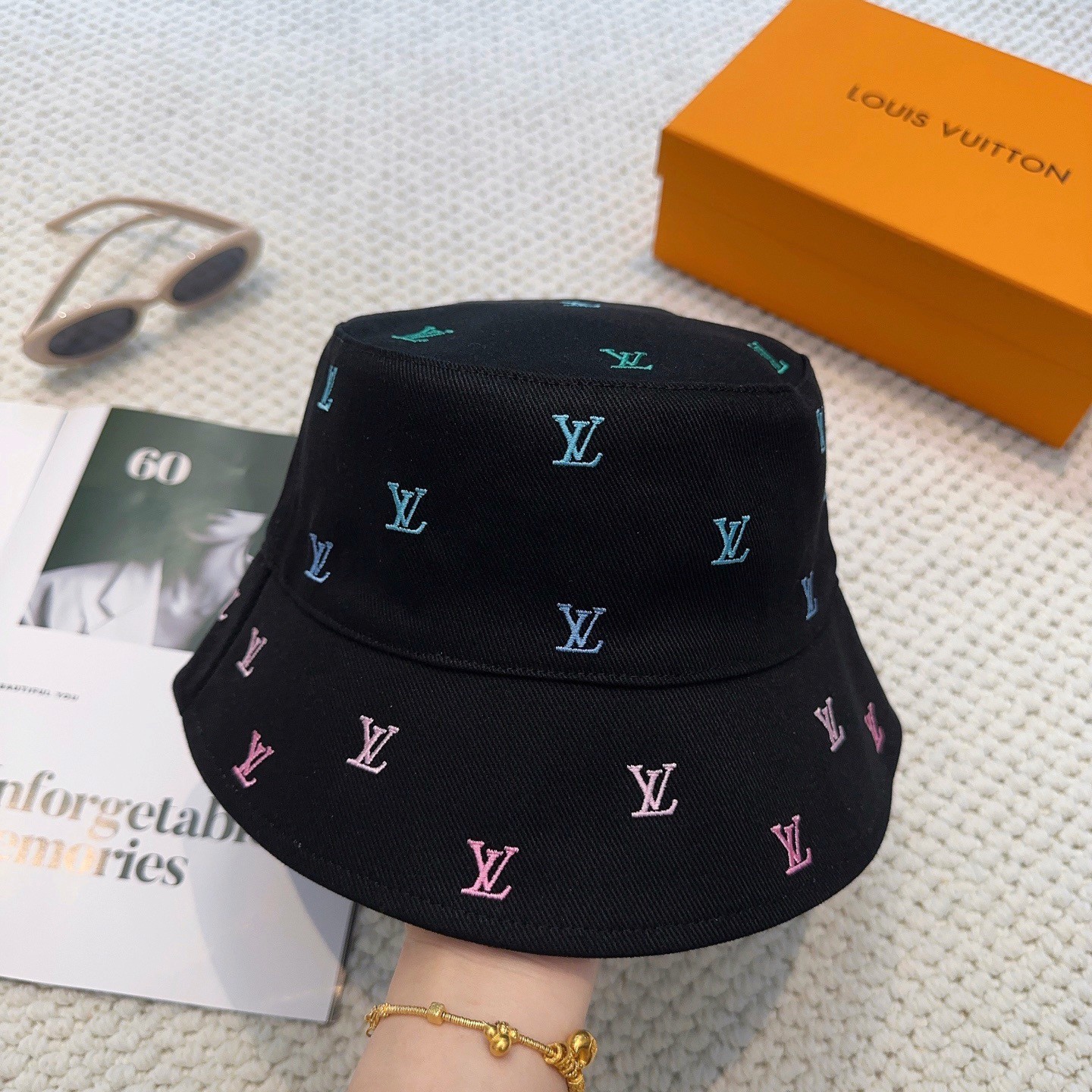 LLouisV - Reversible Bucket Hat - Black/Multicolor - NEW LLouisV - Reversible Bucket Hat - Black/Multicolor - NEW