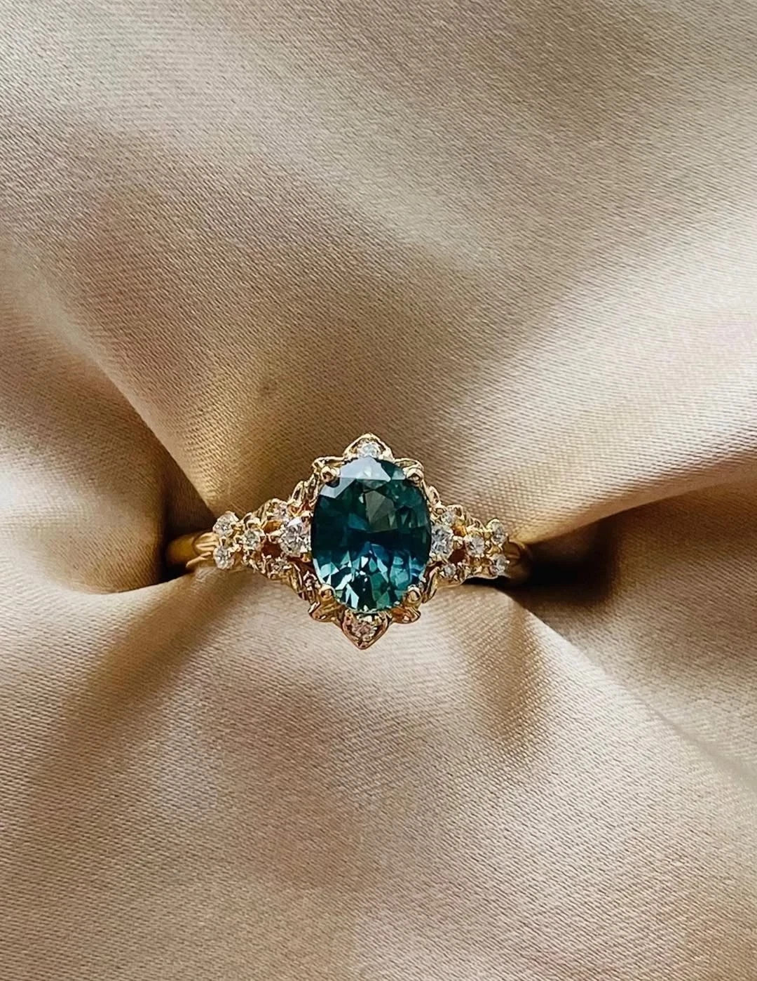 5.50 Ct Oval Cut Natural Teal Sapphire & Diamond Wedding Ring 14K Yellow Gold
