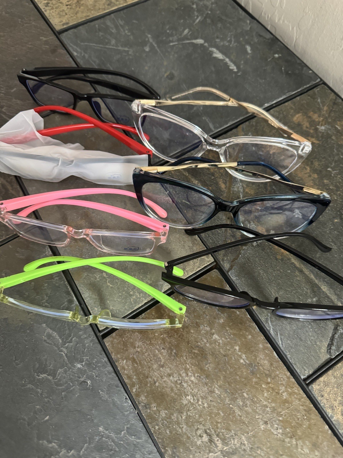 500 Assorted Pairs Of Blue light Glasses. Men’s, Women’s And Children’s. New