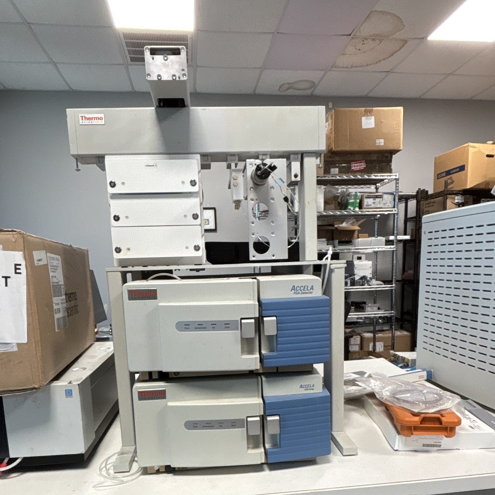 Thermo Scientific Accela 1250 UHPLC Chromatography System Thermo Scientific Accela 1250 UHPLC Chromatography System