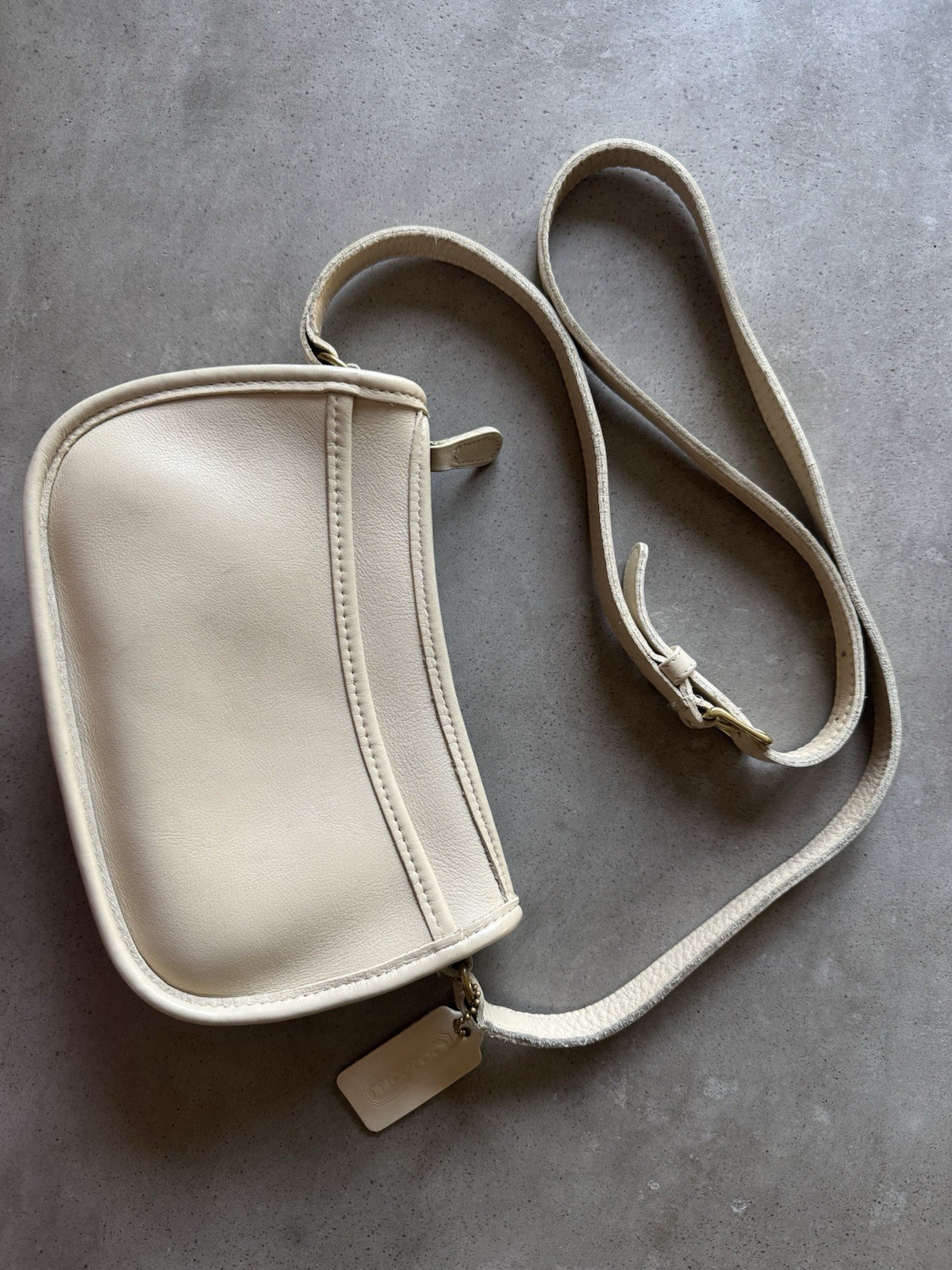Coach 9031 Wendie Crossbody Bag Vintage Bone White Leather Coach 9031 Wendie Crossbody Bag Vintage Bone White Leather