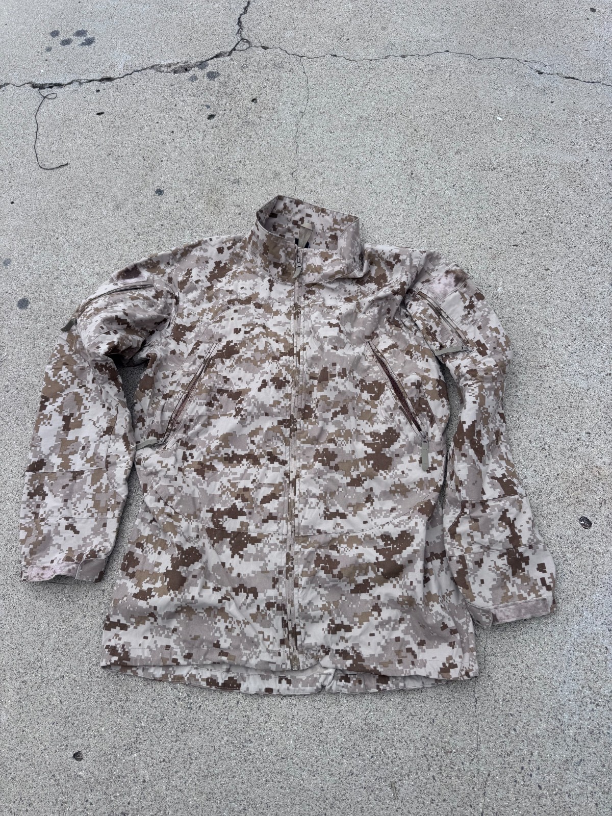 Patagonia AOR1 PCU Level 5 Military Jacket Large Long *No Hood* Patagonia AOR1 PCU Level 5 Military Jacket Large Long *No Hood*