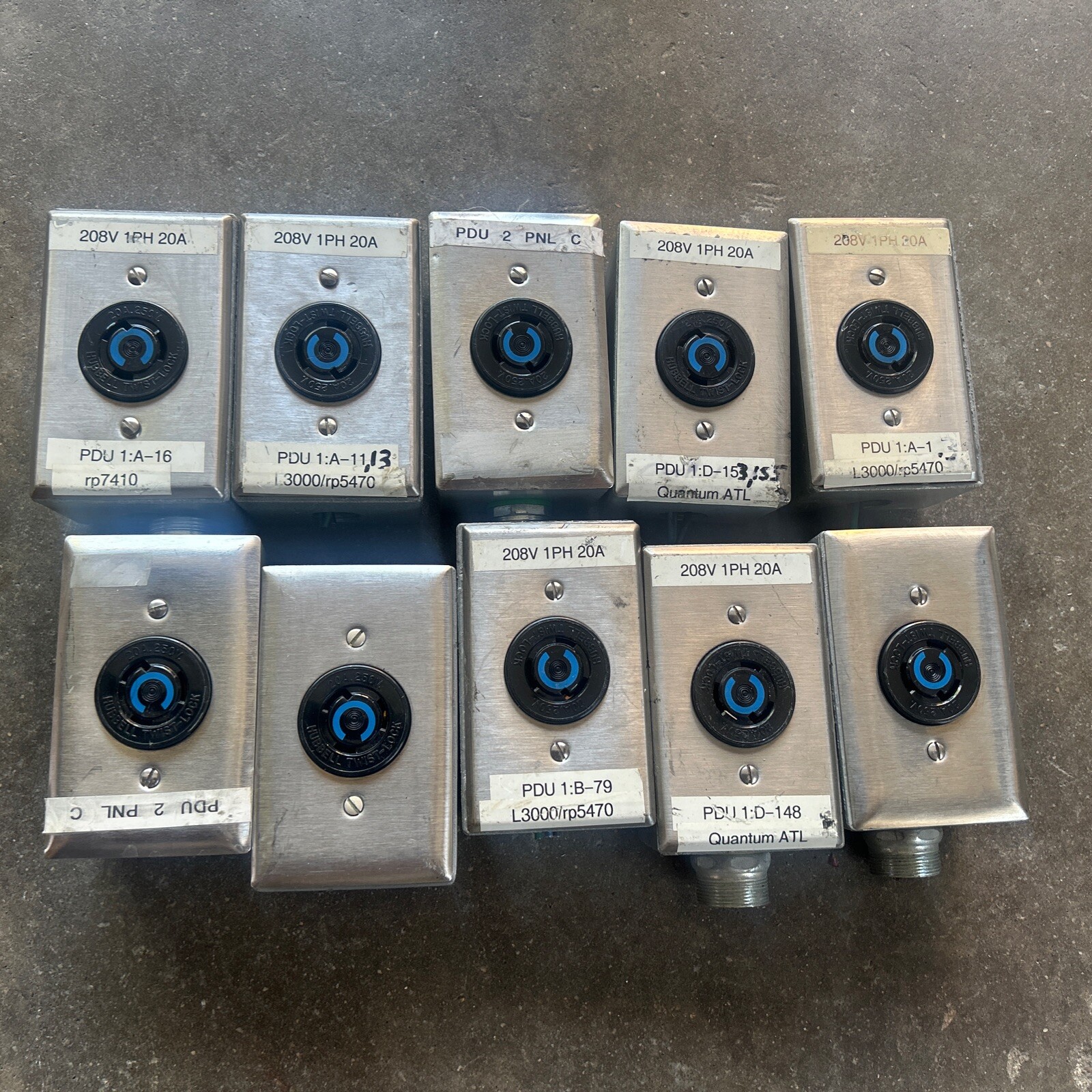 Lot Of 10 Hubbell Twist-Lock 20A 250V W/Thomas & Betts Housing & Stainless Cover Lot Of 10 Hubbell Twist-Lock 20A 250V W/Thomas & Betts Housing & Stainless Cover