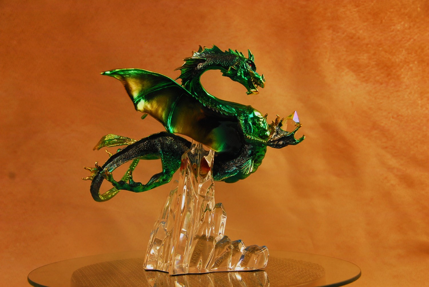 Franklin Mint Emerald Green GUARDIAN of the RAGING WATER Michael Whelan-EXC Franklin Mint Emerald Green GUARDIAN of the RAGING WATER Michael Whelan-EXC