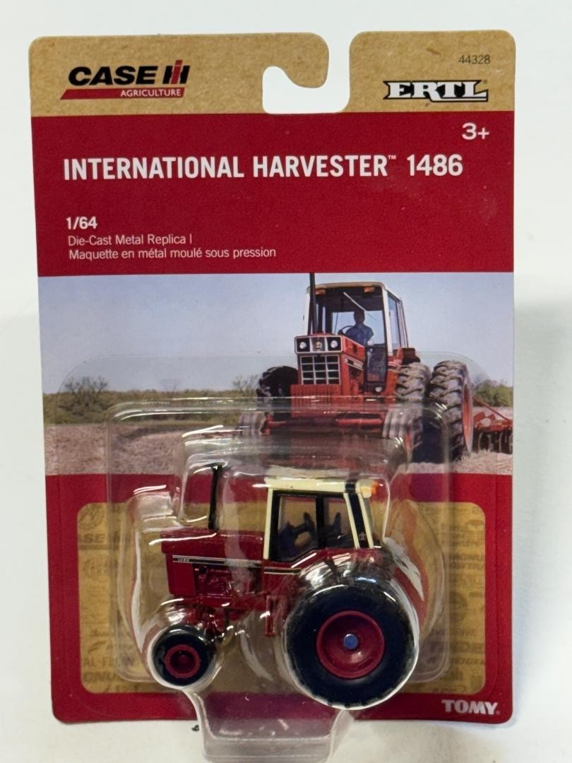 ERTL IH International 1486 Tractor with Duals 1/64 44328 ERTL IH International 1486 Tractor with Duals 1/64 44328